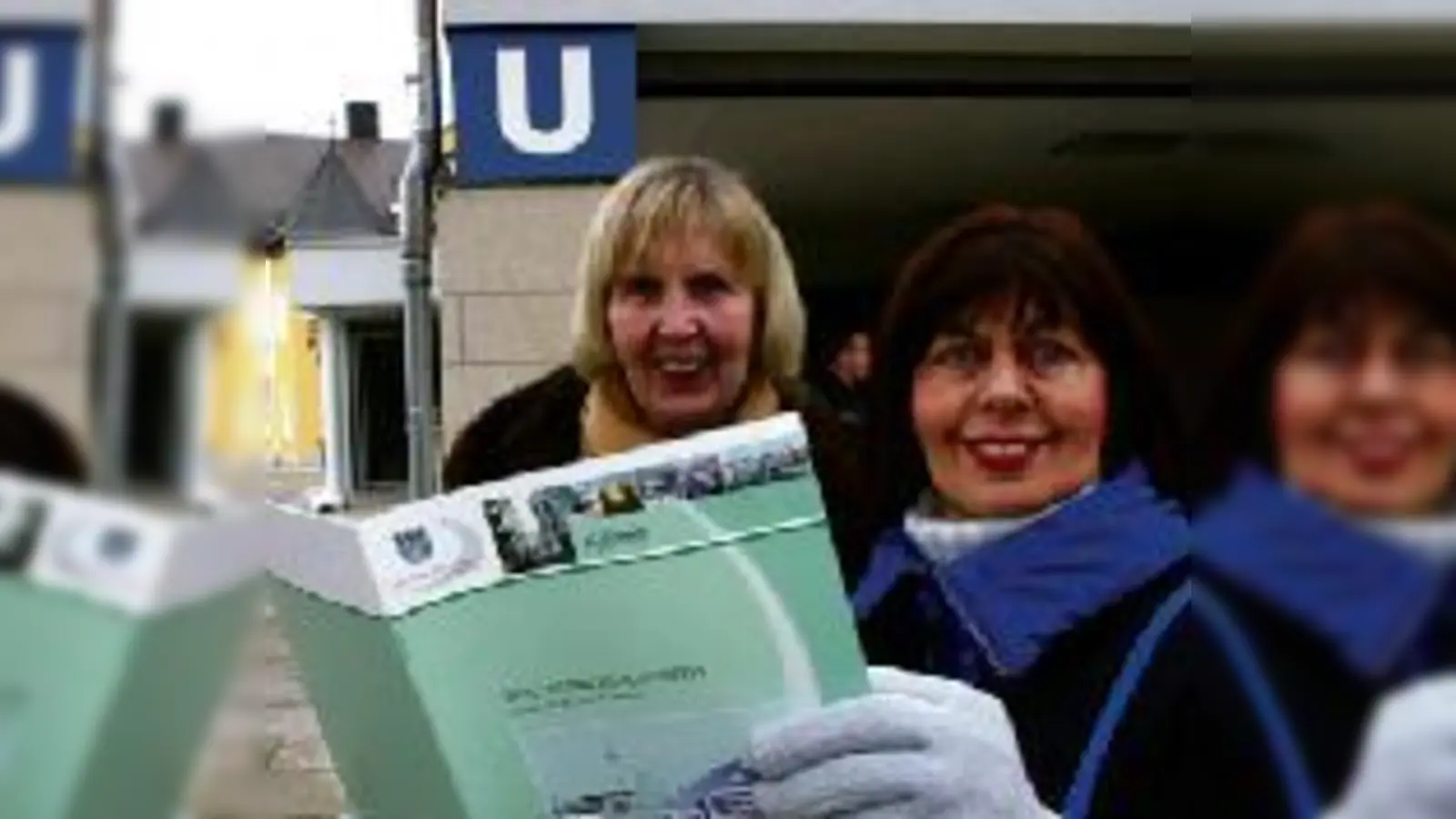 Nach Ansicht vieler Garchinger gibt es zu wenig Grün und zu wenig Leben in der Innenstadt. Anita Kramer (links) und Christa Huber sind daher gespannt auf die heutige Sitzung zum  (Flächennutzungsplan.Foto: ko)