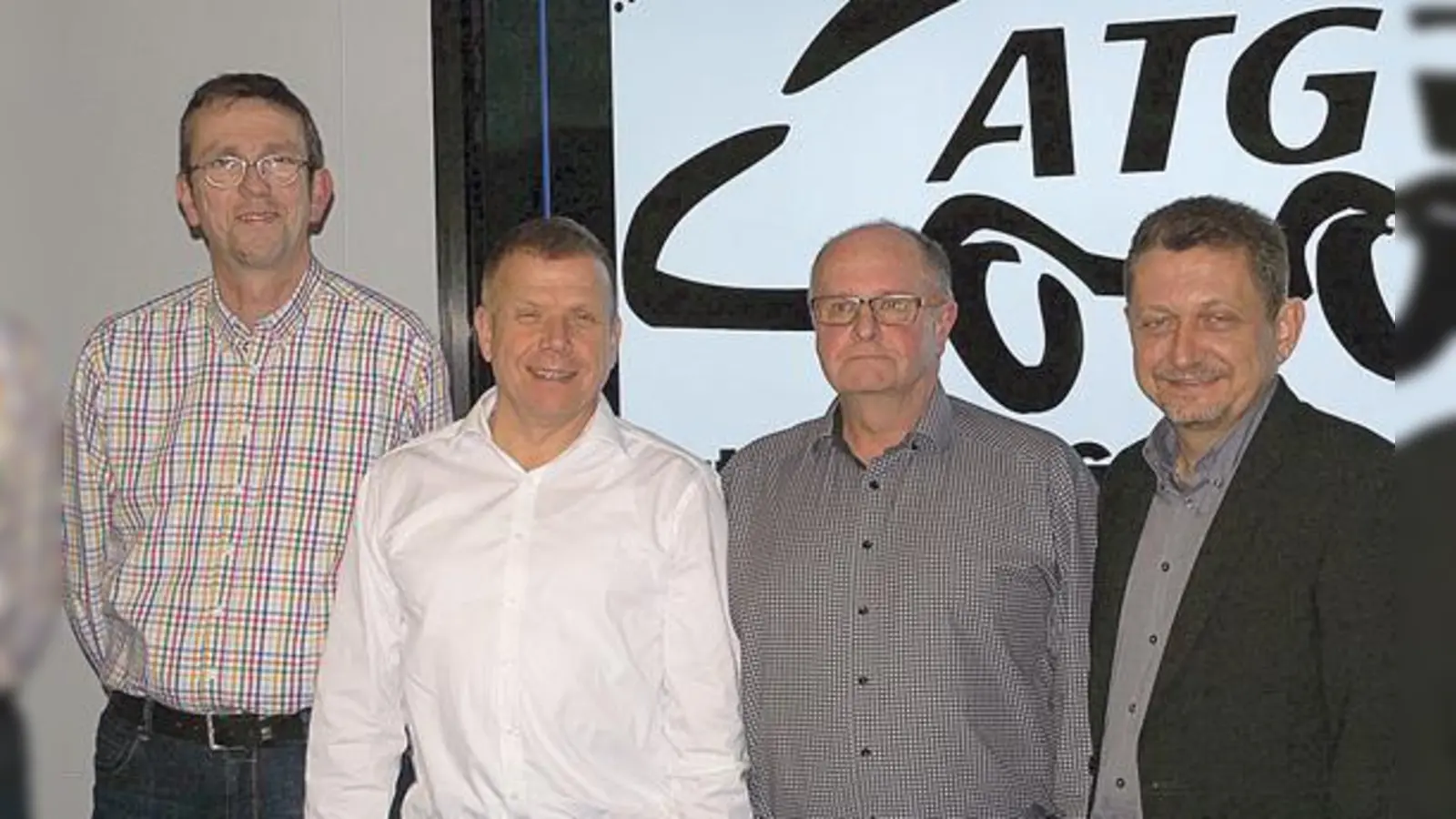 Der Vorstand bestehend aus Walter Geck, Dirk Böhme und Klaus von Buxhoeveden mit Bürgermeister Klaus Korneder bei der Vereinsgründung am 22. Februar 2017 (v. l.).	 (Foto: privat)