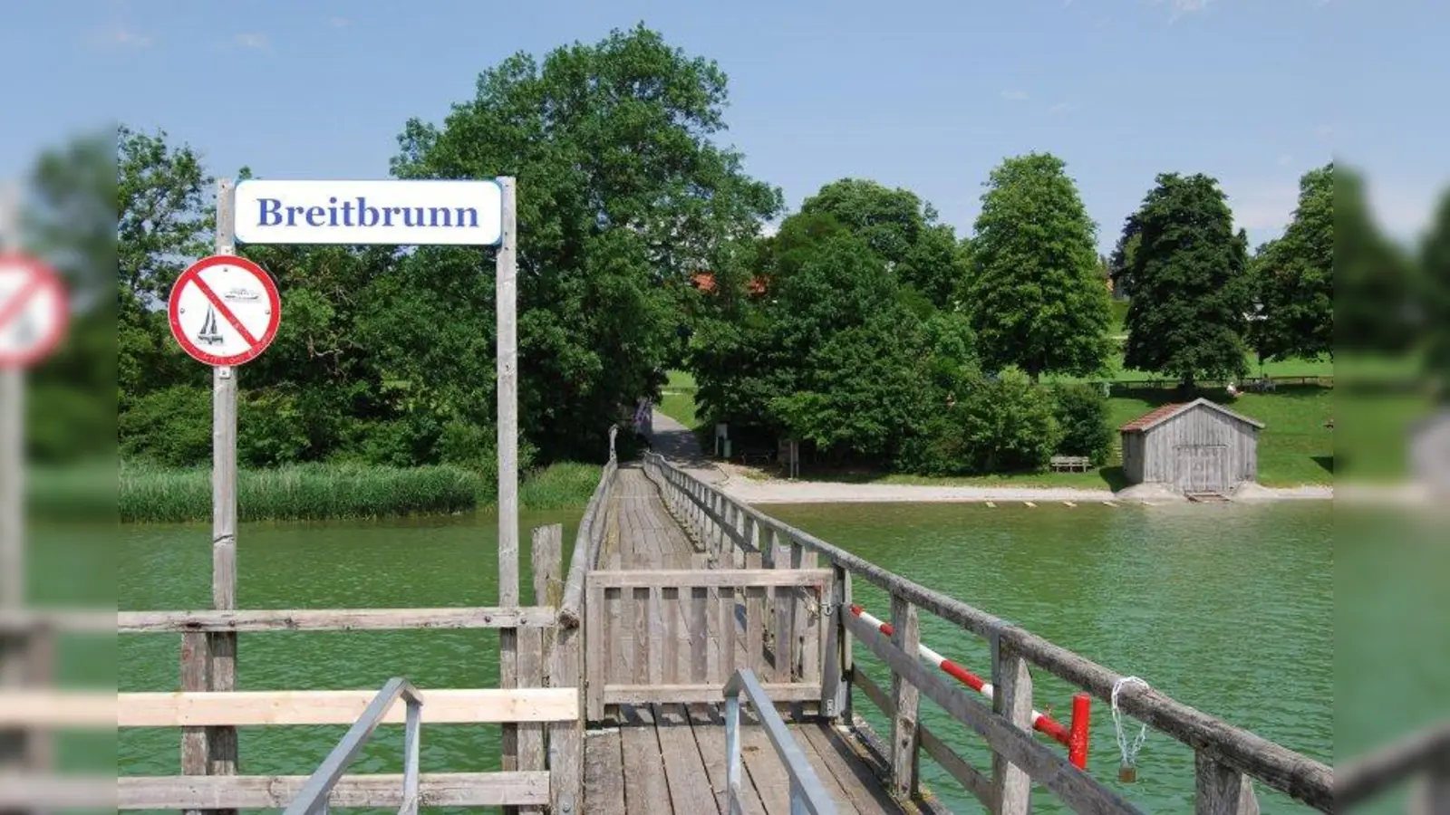 Am Dampfersteg von Breitbrunn legt die Ammerseeflotte regelmäßig an. (Foto: Archiv)