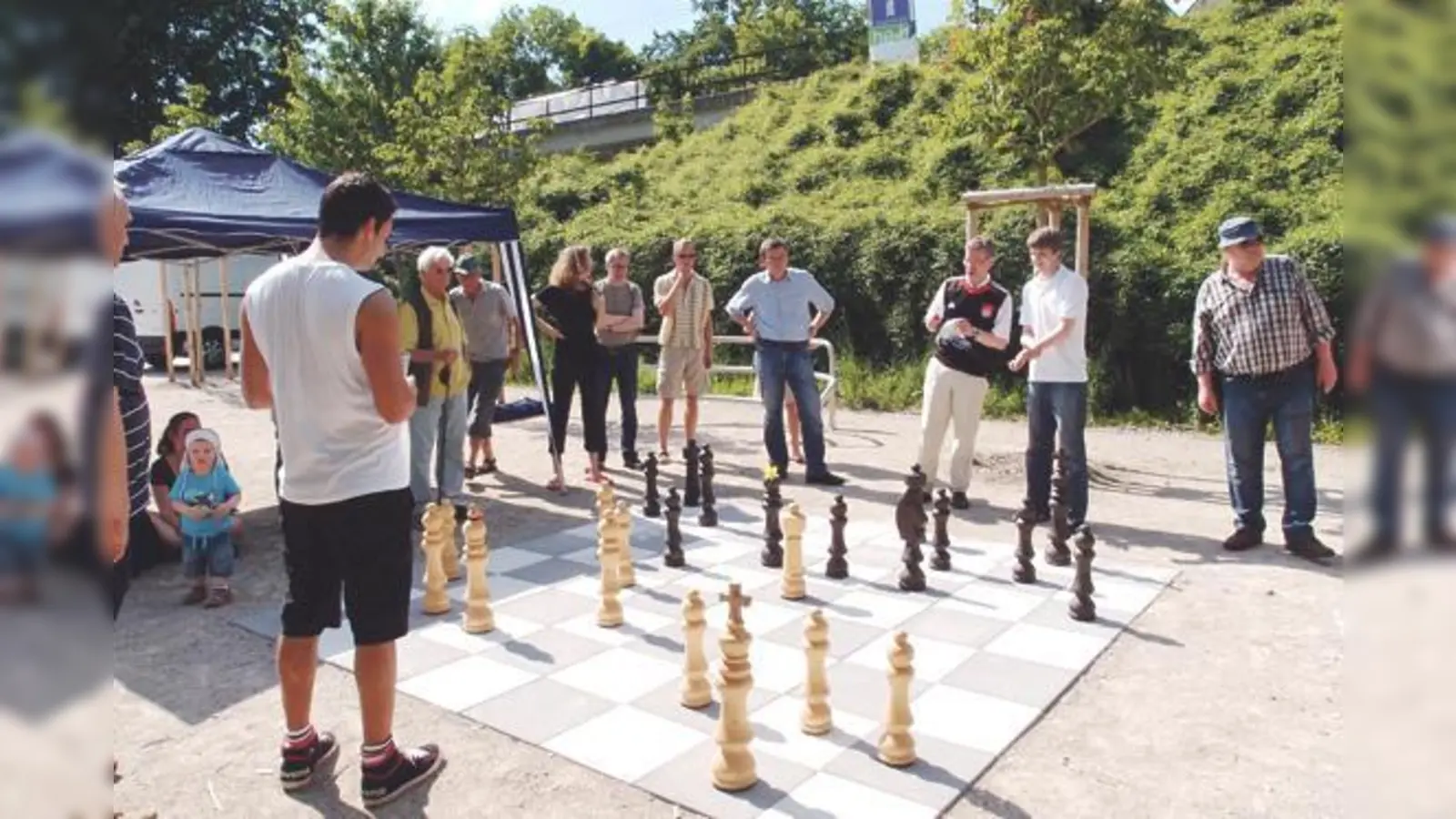 Das Freiluftschachspiel am Hans-Mielich-Platz wartet auf eifrige Mitspieler. 	 (Foto: VA)