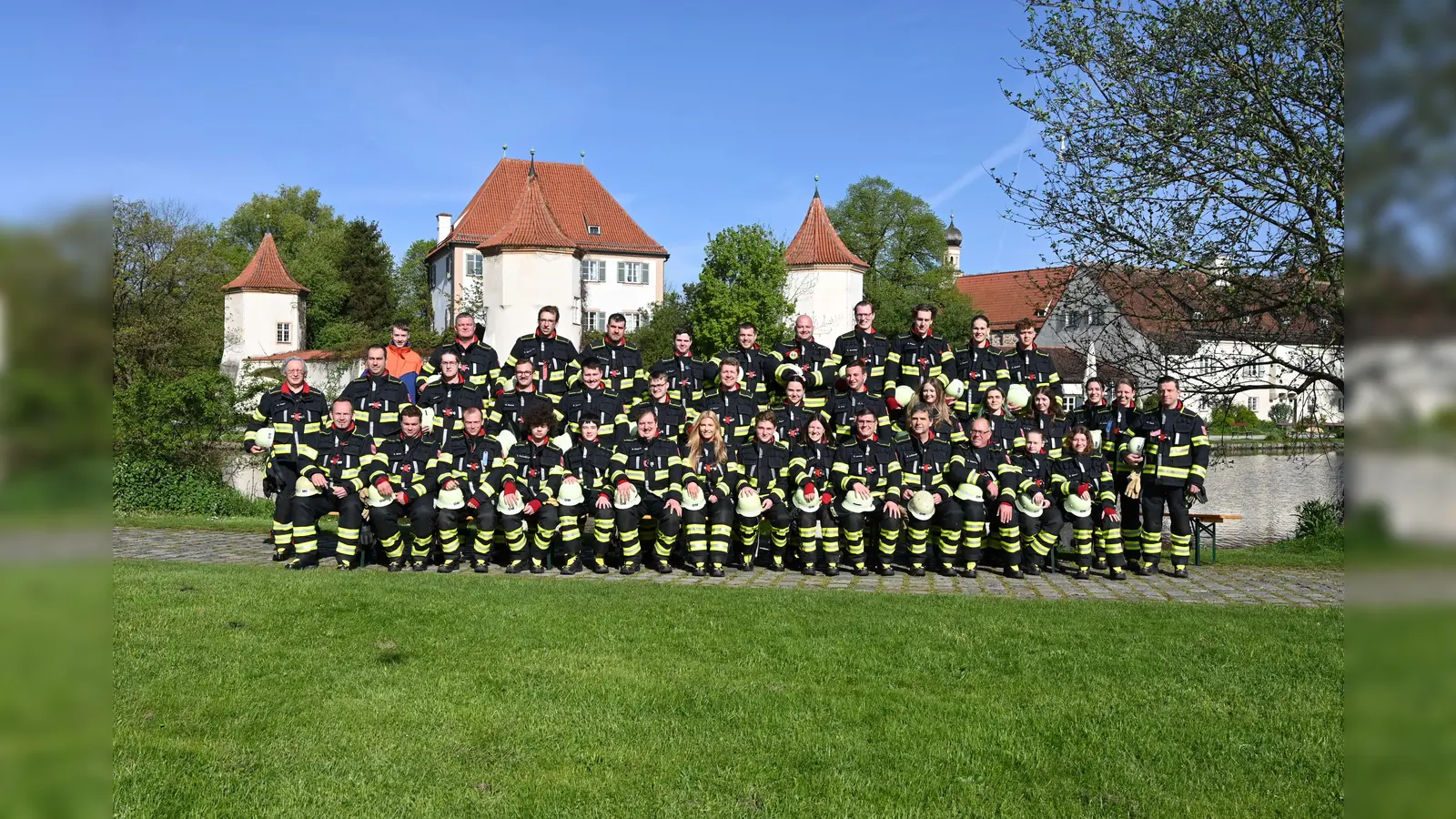 Die Obermenzinger Feuerwehr feiert! Die 47 Aktiven, die sehsköpfige Jugendgruppe und alle Förderer freuen sich auf ein großes Fset für alle Obermenzinger. (Foto: Wilhelm Kegel)
