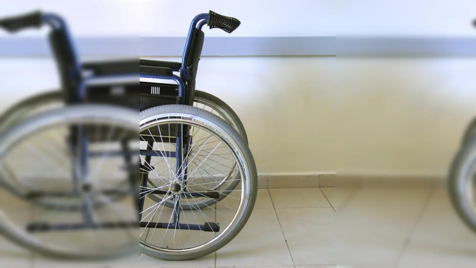 Nach Angaben der Verbraucherzentrale Bayern kommt es nur in Einzelfällen vor, dass die Kassen bestimmte Leistungen beim Thema Pflege vermeiden, zum Beispiel Hilfsmittel wie Rollstühle. (Foto: RainerSturm/pixelio.de)