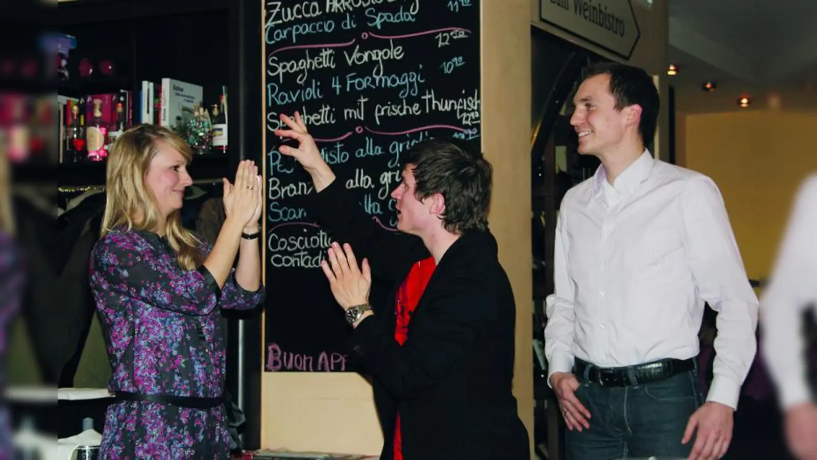 Bestes Entertainment erlebten die Gäste im Rahmen des „magischen Abends” samt Drei-Gänge-Menü im Restaurant Laurus. (Foto: KB)