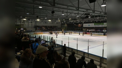 Rund 50 Fans hatten sich von Germering auf den Weg nach Passau gemacht, um die Wanderers zu unterstützen. (Foto: privat)