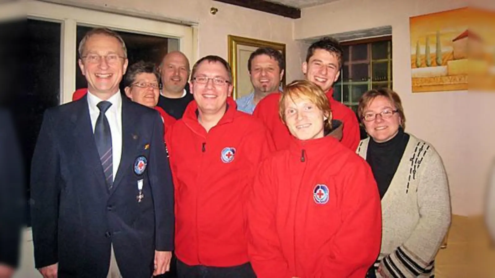 Der neue  (Foto: Wilhelm Bauer, Pamela Tonack, Paul Mühlthaler, Florian Hellmich, Stefan Riedmaier, Hanns Philip Müller, Florian Hacker und Martina Schechner (v. l.).	 BRK)
