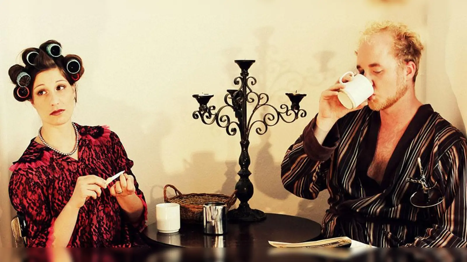 Ehe- und andere Leute dürfen sich auf das neue Stück im Bürgerhaus freuen. (Foto: Freies Landestheater Bayern)