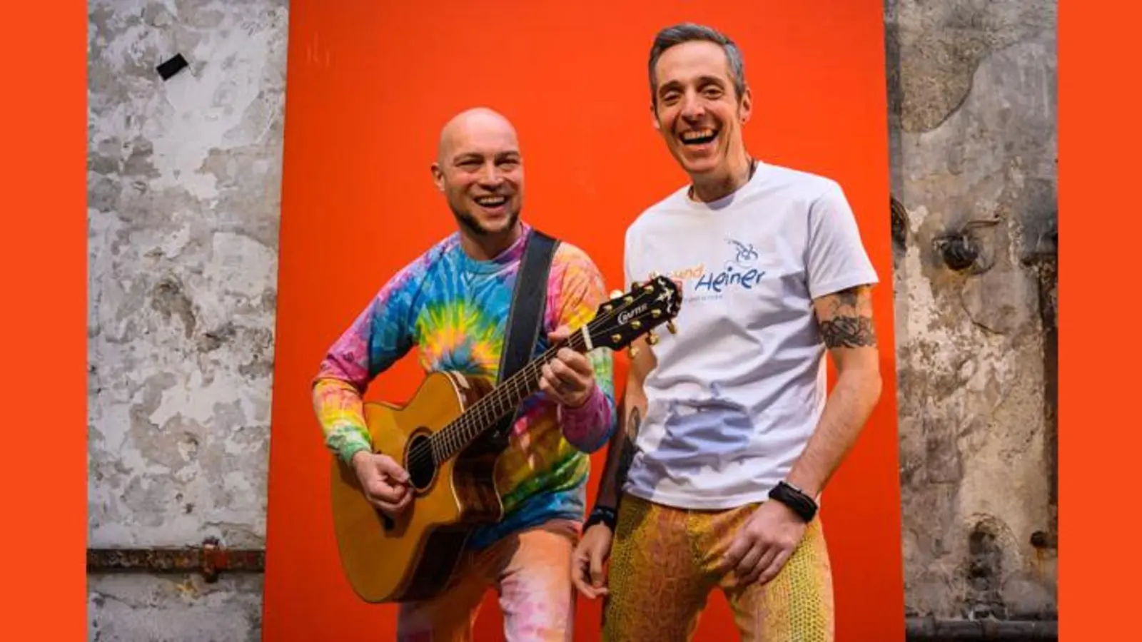 Tom und Heiner singen Lieder für Kinder und Eltern zum Mitsingen und Mittanzen. (Foto: Michael Schinharl)