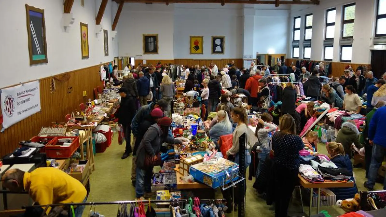 Am Sonntag, 3. November, findet in Kirchseeon ein Flohmarkt für Langschläfer statt.  (Foto: Bosselclub )