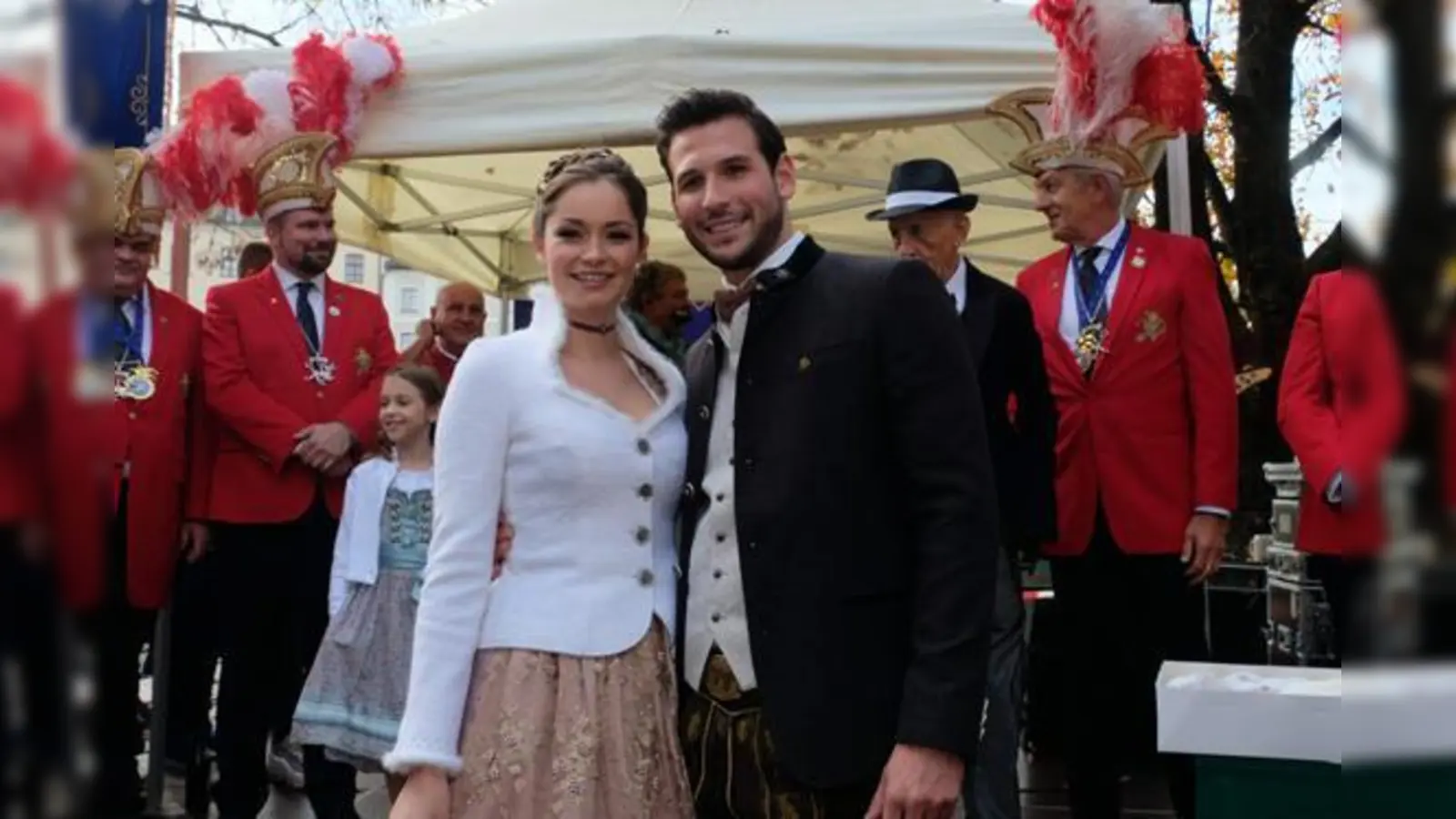 Sarah I. und Fabrician I. - sie sind die Gesichter des Münchner Faschings 2019. Am 11.11. wurden sie der Öffentlichkeit vorgestellt.  (Foto: Robert Bösl)