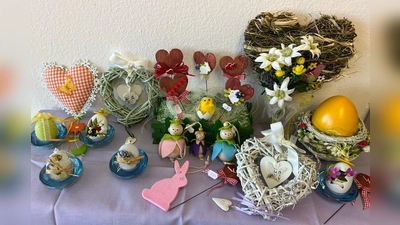 Die Kreativgruppe stellt noch bis zum 25. März im Zenja aus. (Foto: Sozialdienst Germering e.V.)