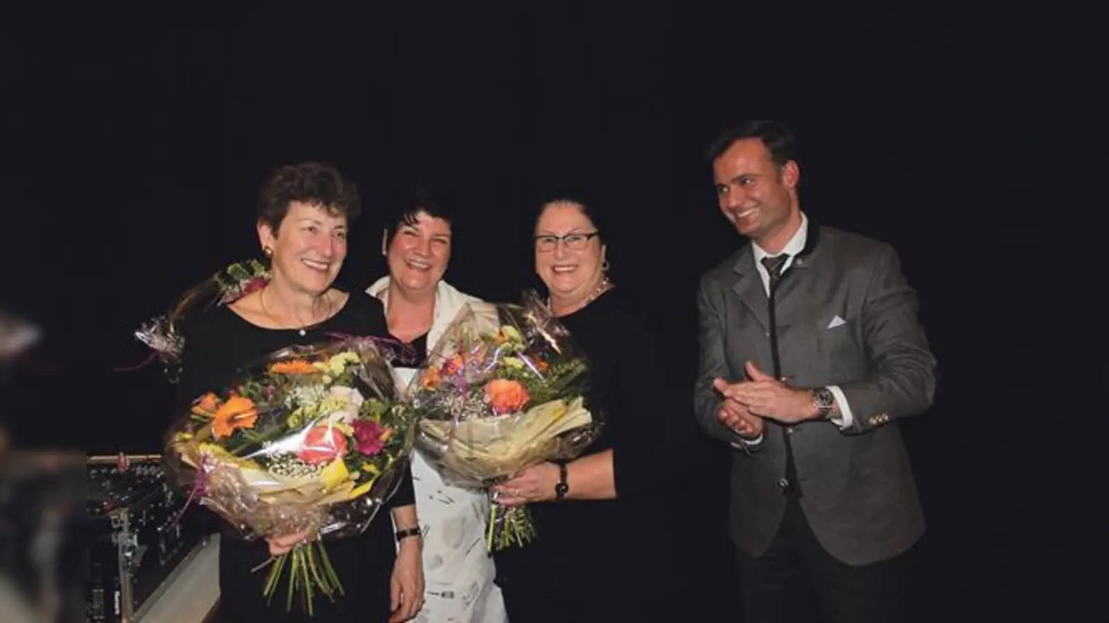 Dank und Lob gingen auch an die beiden BA-Mitglieder Christine Rapp und Angelika Bueb, die beim CSU-Neujahrsempfang für das leibliche Wohl sorgten.	 (Foto: VA)