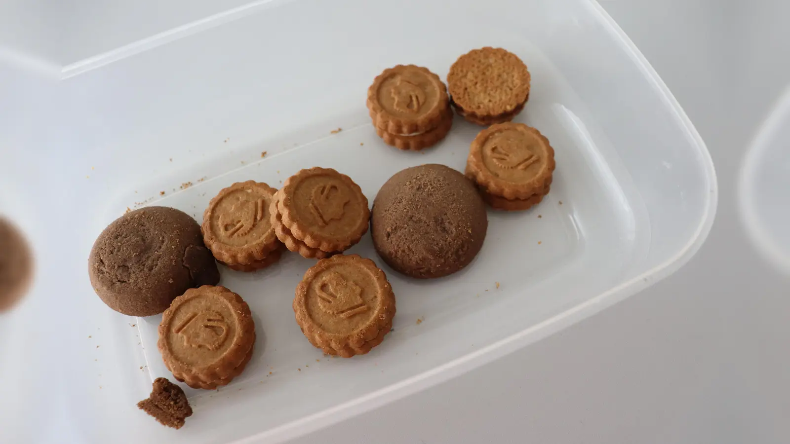 Bei einer Tasse Kaffee und Gebäck lernt man nette Leute kennen und kann Kontakte knüpfen. (Symbolbild: mha)