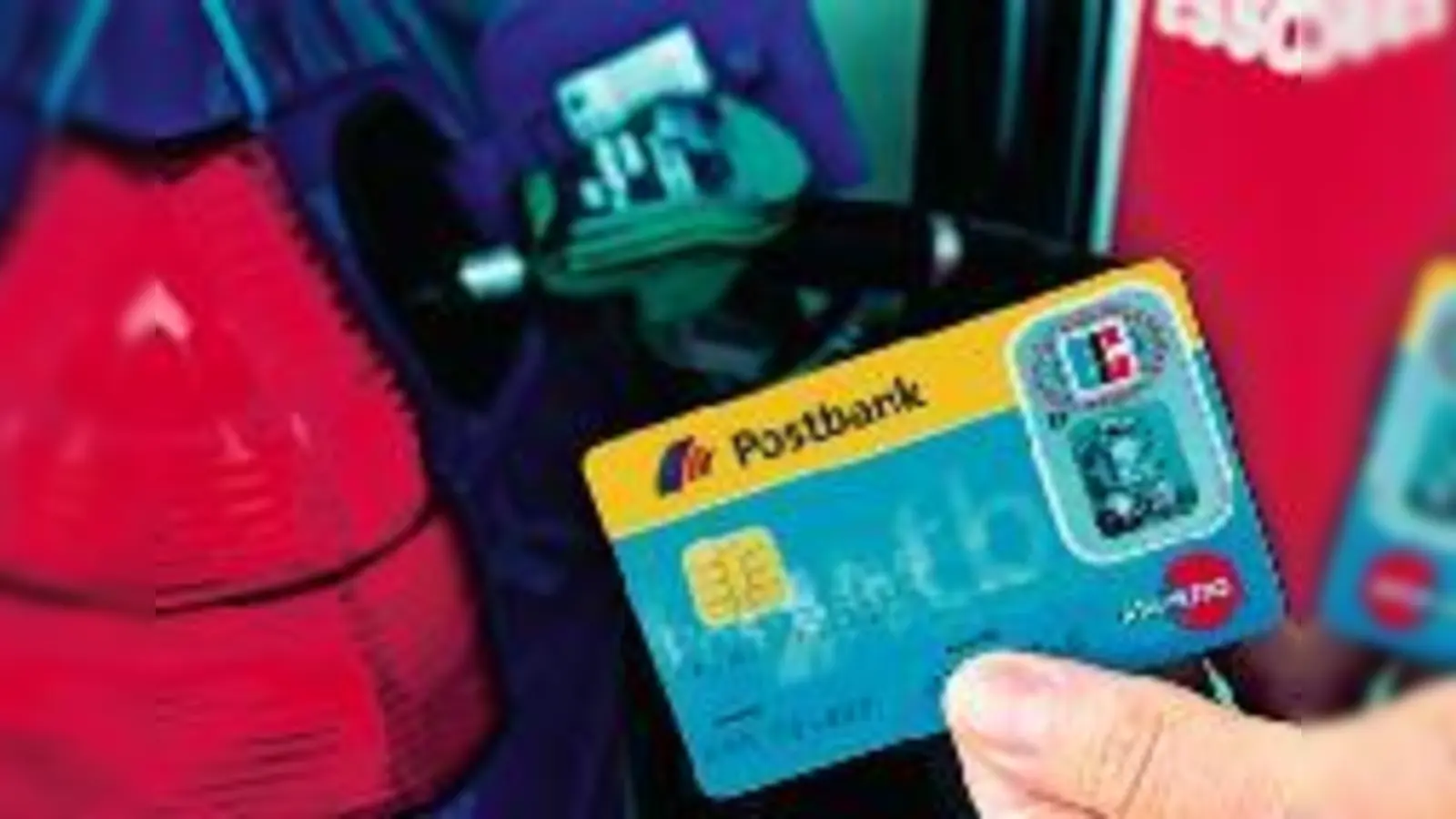 Viele Postbank-Kunden müssen ihre Bankgeschäfte inzwischen in privaten Postagenturen erledigen. Manchmal unterlaufen dabei Fehler  für die in der Regel die Agenturen haften müssen. Der Gelbe Riese hilft ihnen nicht, diese Fehler zu beheben.  (Foto: dpwn)
