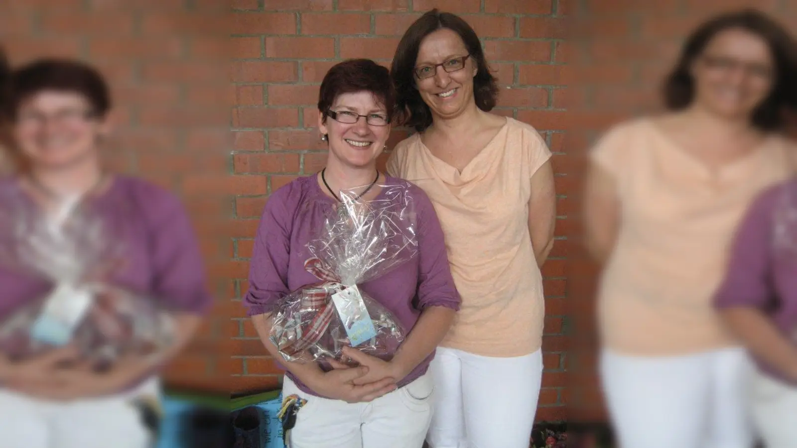 Konrektorin Brigitte Oberegger mit Kassenwartin Rosa Hochschwarzer (von links). (Foto: Sch)