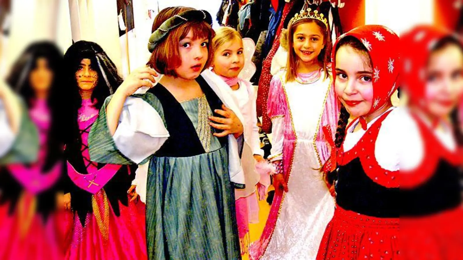 Allerhand Märchenvolk tummelte sich auf der  Faschingsparty im Familienland-Hort.	 (Foto: VA)