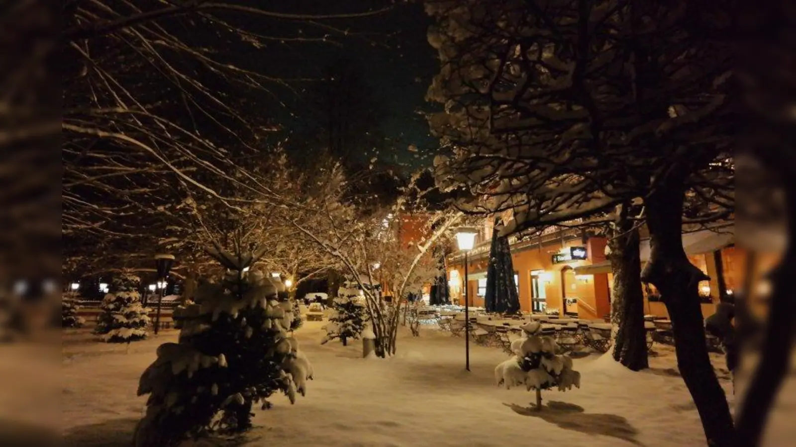 Bei Schnee präsentiert sich der Waldgasthof Buchenhain besonders idyllisch. (Foto: Waldgasthof Buchenhain)