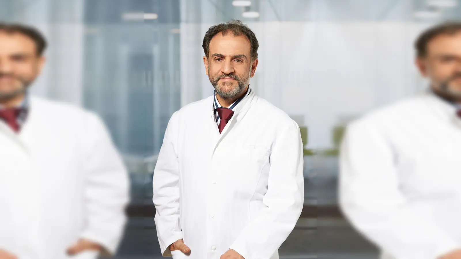 Prof. Dr. Reza Ghotbi ist Ärztlicher Direktor am Helios Klinikum München West und Chefarzt für Gefäßchirurgie an den Münchner Helios Kliniken sowie am Helios Amper-Klinikum Dachau (Foto: Helios/Andreas Koehler)