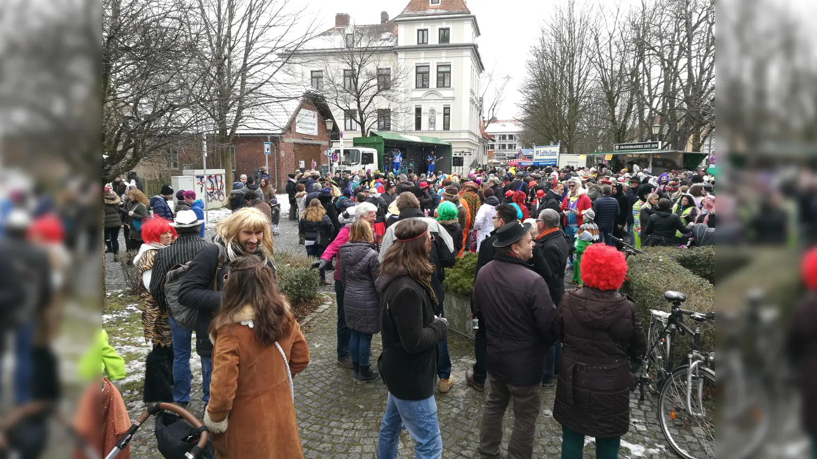 Der Perlacher Burschenverein lädt wieder zum traditionellen Faschingstreiben auf dem Pfanzeltplatz ein. (Foto: ar)
