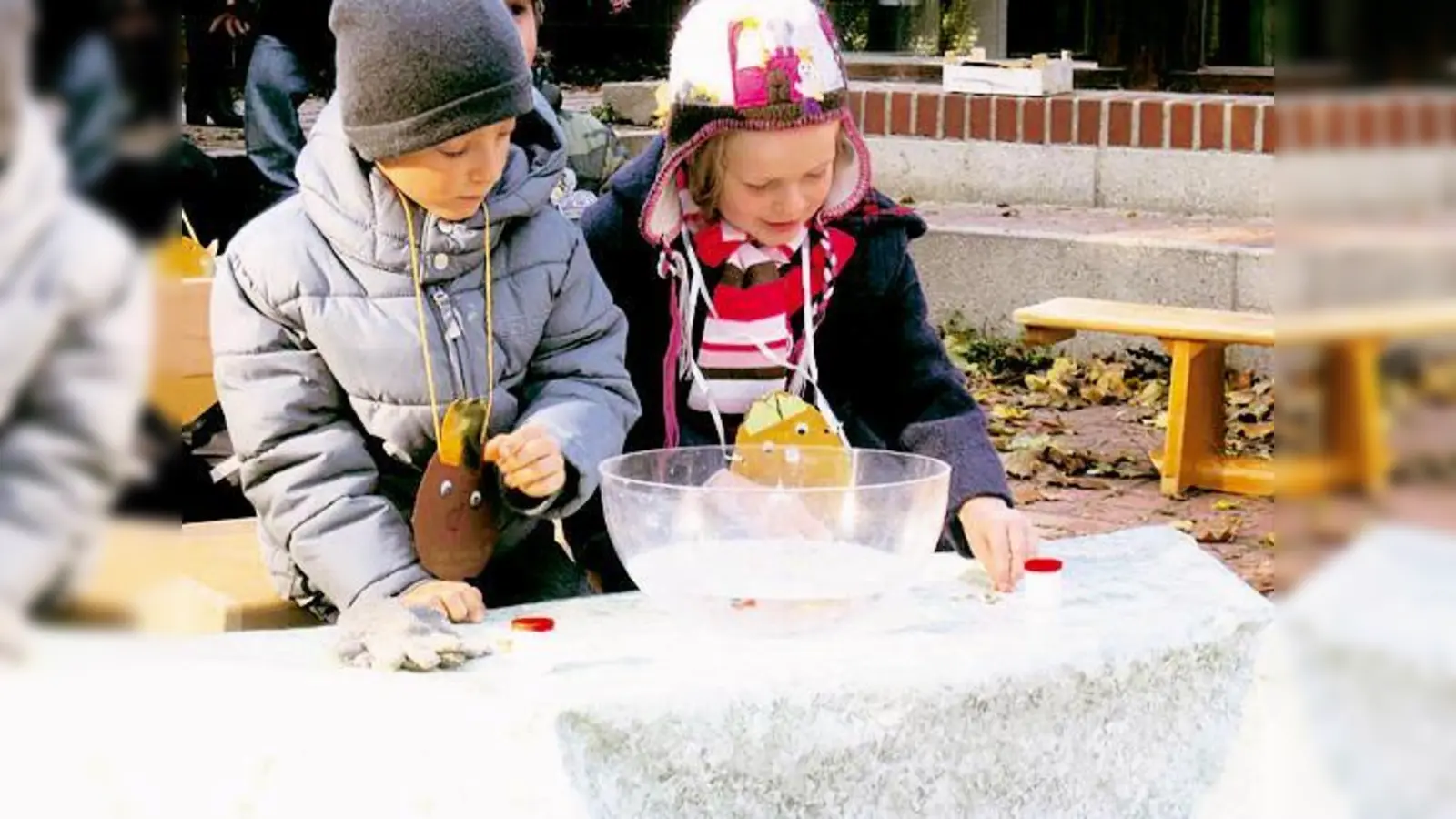 »Was kann schwimmen?« Das erforschten die Kinder unter anderem.	 (Foto: Privat)