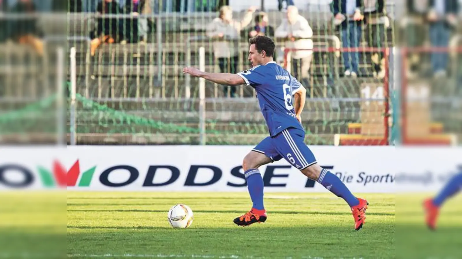 Ulrich Taffertshofer hat mit seinem Treffer zum 1:0 den Weg zum Auftaktsieg in Rosenheim geebnet.	 (Foto: Christian Riedel)