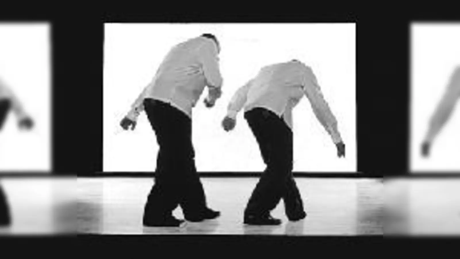 Jonathan Burrows und Matteo Fargion (UK/I) zeigen am 7. August die Uraufführung »The Quiet Dance«.   (Foto: Chris Nash)