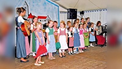 Der Kindersingkreis der Bürgervereinigung Ottendichl sang sich in die Herzen der Mitglieder und Gäste.	 (Foto: Privat)
