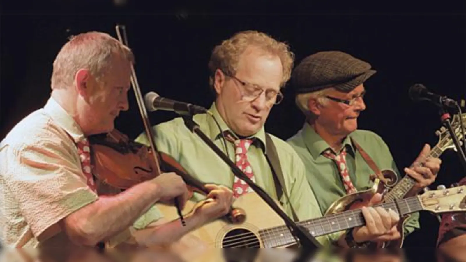 Die »Matching Ties« kommen als Trio nach Grafing (v. li.) mit Peter Corbett, Paul Stowe und Trevor Morriss.	 (Foto: VA)