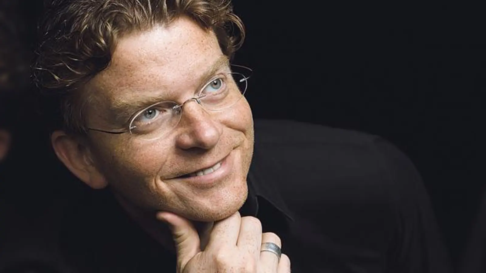 Prof. Bosch leitet das Konzert am 15. April.	 (Foto: Ulf Krentz)