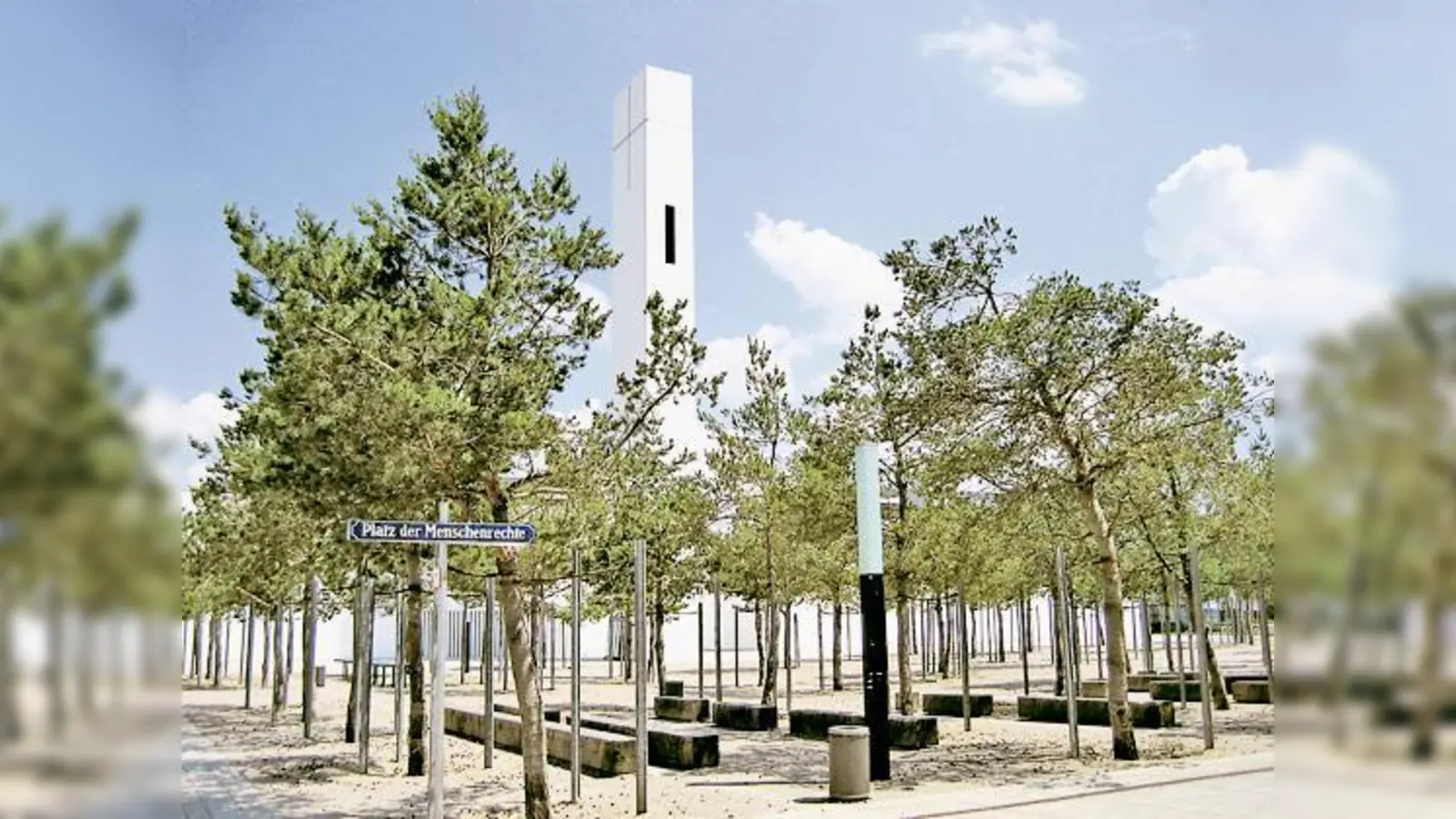 Einer der Anlaufpunkte beim Rundgang: der Platz der Menschenrechte.	 (Foto: VA)