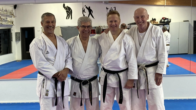 Prüfung bestanden! Darüber freuten sich (v.l.): Adnan Akgün, Fritz Oblinger, Johannes Beheim und Rainer Edelberg.<br> (Foto: 1. Budo-Verein Herrsching e.V.)