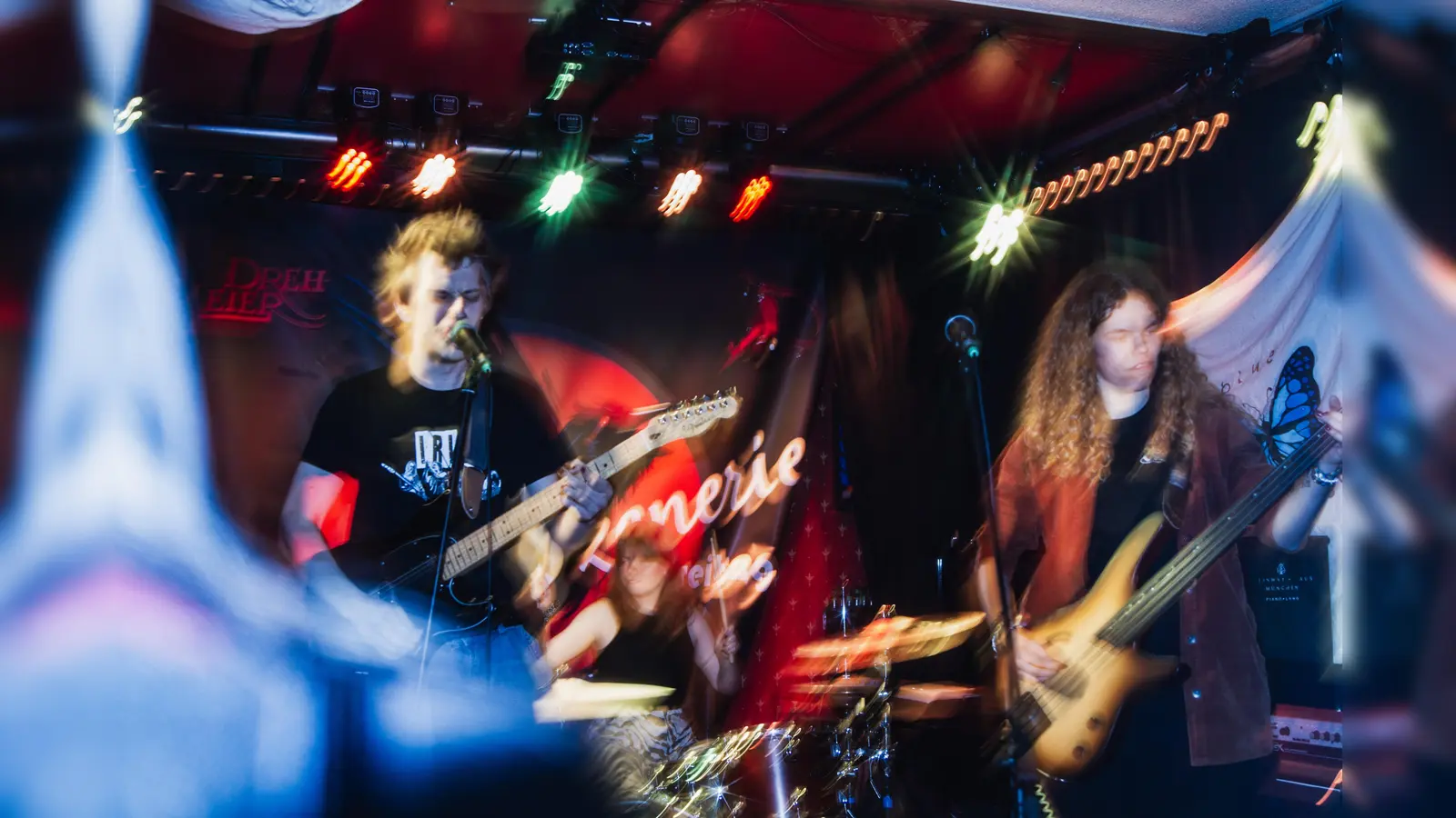 Magazine Front Cover aus Regensburg lassen modernen Post-Punk hören. (Foto:  © Kornelia Zimmermann)