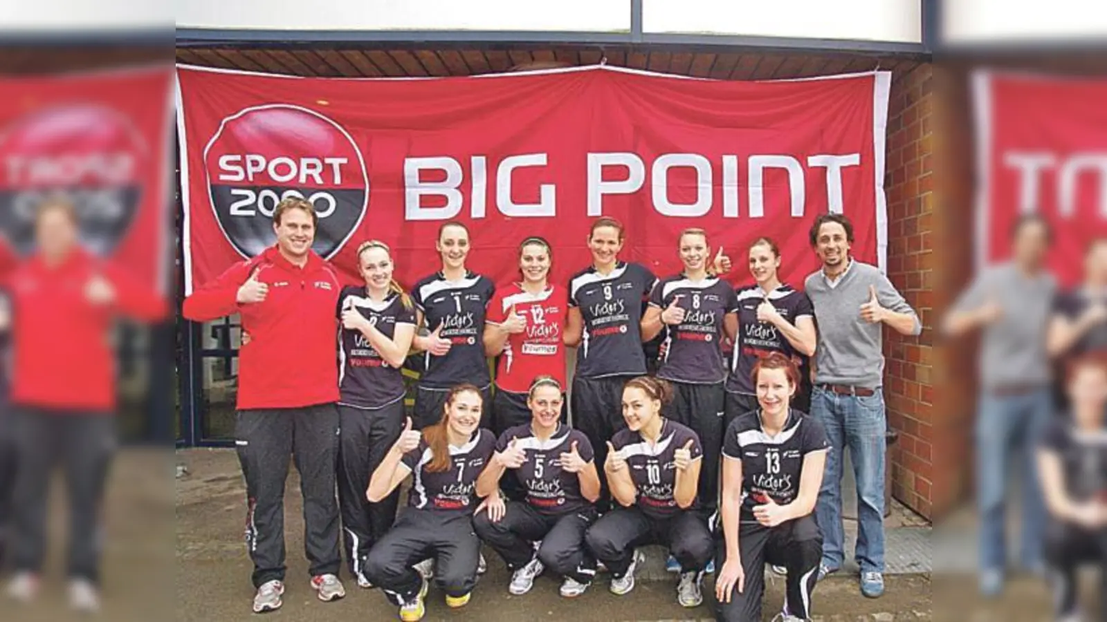 Sie zeigten Volleyball par Excellence und freuten sich über den großen Erfolg in Grimma. Jetzt gilt es, den ersten Tabellenplatz zu verteidigen.  (Foto: VA)