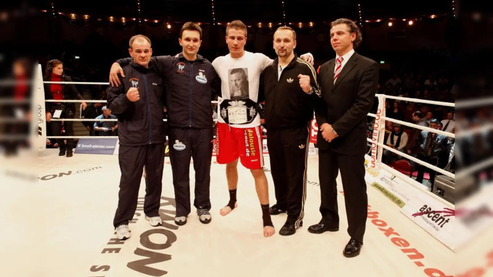 Trainer Zvonko Josipovic, Trainer Mladen Steko, Florian Faust Pavic, Trainer Pavlica Steko und Weltpräsident Klaus Nonnemacher (von links). (Foto: Rene Cerny)