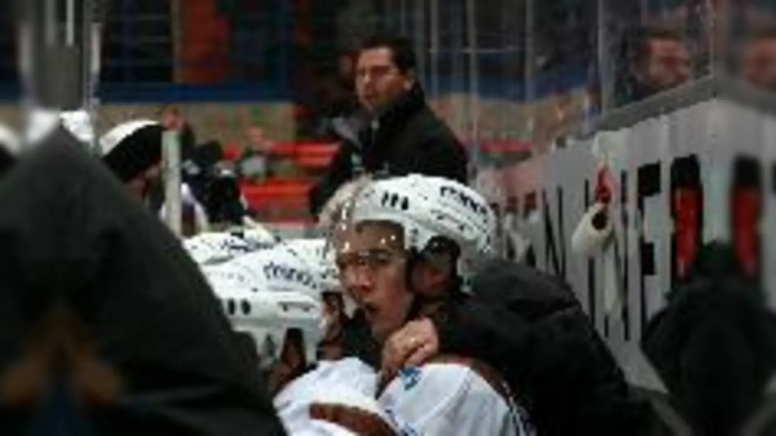 Viel Motivationsarbeit kommt in den nächsten Tagen auf EHC-Coach Prior zu.  (Foto: mh)