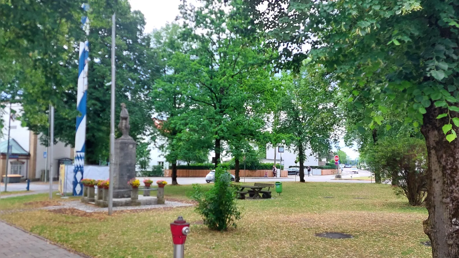 Auf dem St.-Ulrich-Platz in Grasbrunn wird am 19. Juli das Dorffest gefeiert. (Foto: bas)