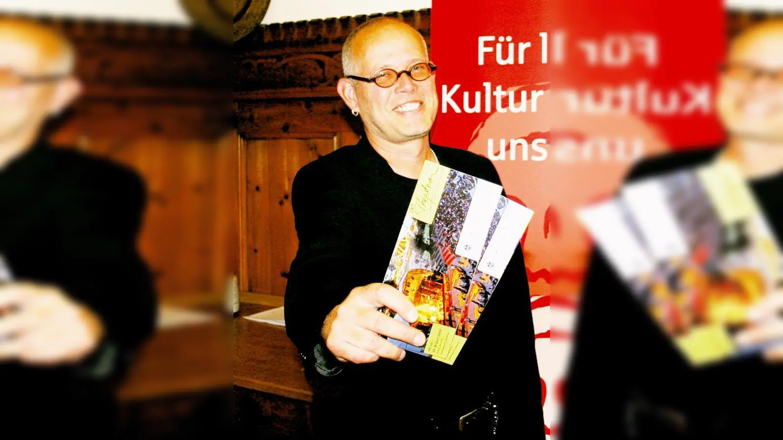 Festivalleiter Antonio Seidemann  ist stolz, dass der »Musiksommer in der Stadt« im Theatron ­weitergehen kann.  (Foto: em, VA)