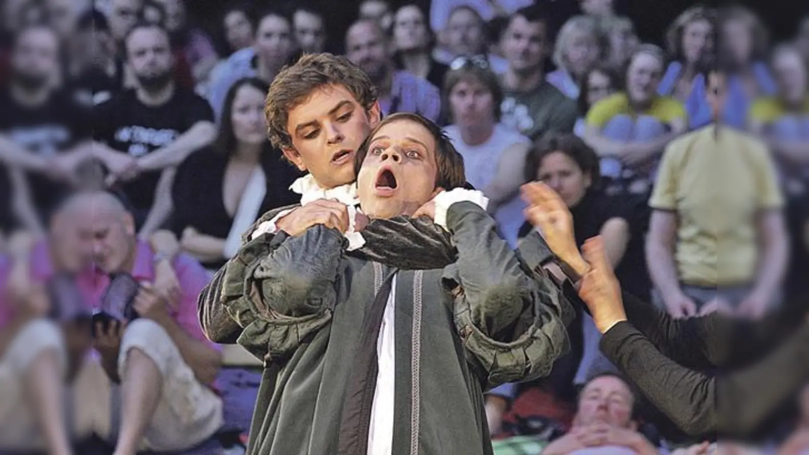 Eigentlich geht es in dem Shakespeare-Stück »Wie es euch gefällt« um die Liebe. Uneinigkeiten werden aber auch mal handgreiflich gelöst.  (Foto: VA)