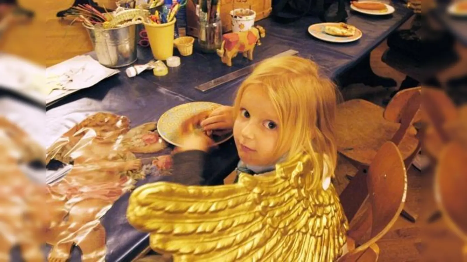 Für strahlende Kinderaugen sorgt die Himmelswerkstatt in der Ratstrinkstube im Rathaus.  (Foto: A. Bardehle/TAM)