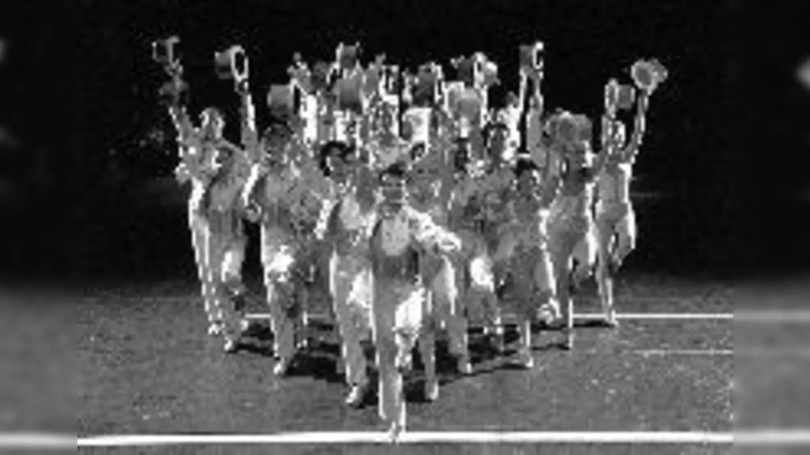 20.000 Schuhe »zertanzte« das »Chorus-Line«-Ensemble am Broadway.<br>	 (Foto: H. Schulze)
