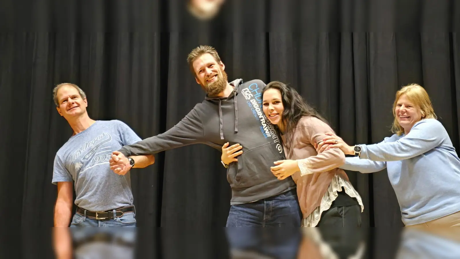 Hoch her geht es in dem neuen Stück, das die G'fildner Bühne im Mai zur Aufführung bringt.  (Foto: G'fildner Bühne)