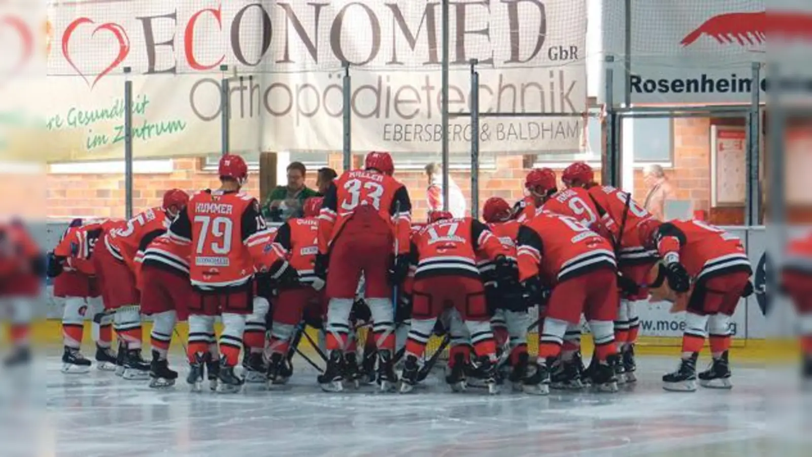 Das Team des EHC Klostersee beim »Einschwören« auf die neue Saison.	 (Foto: smg / CU)