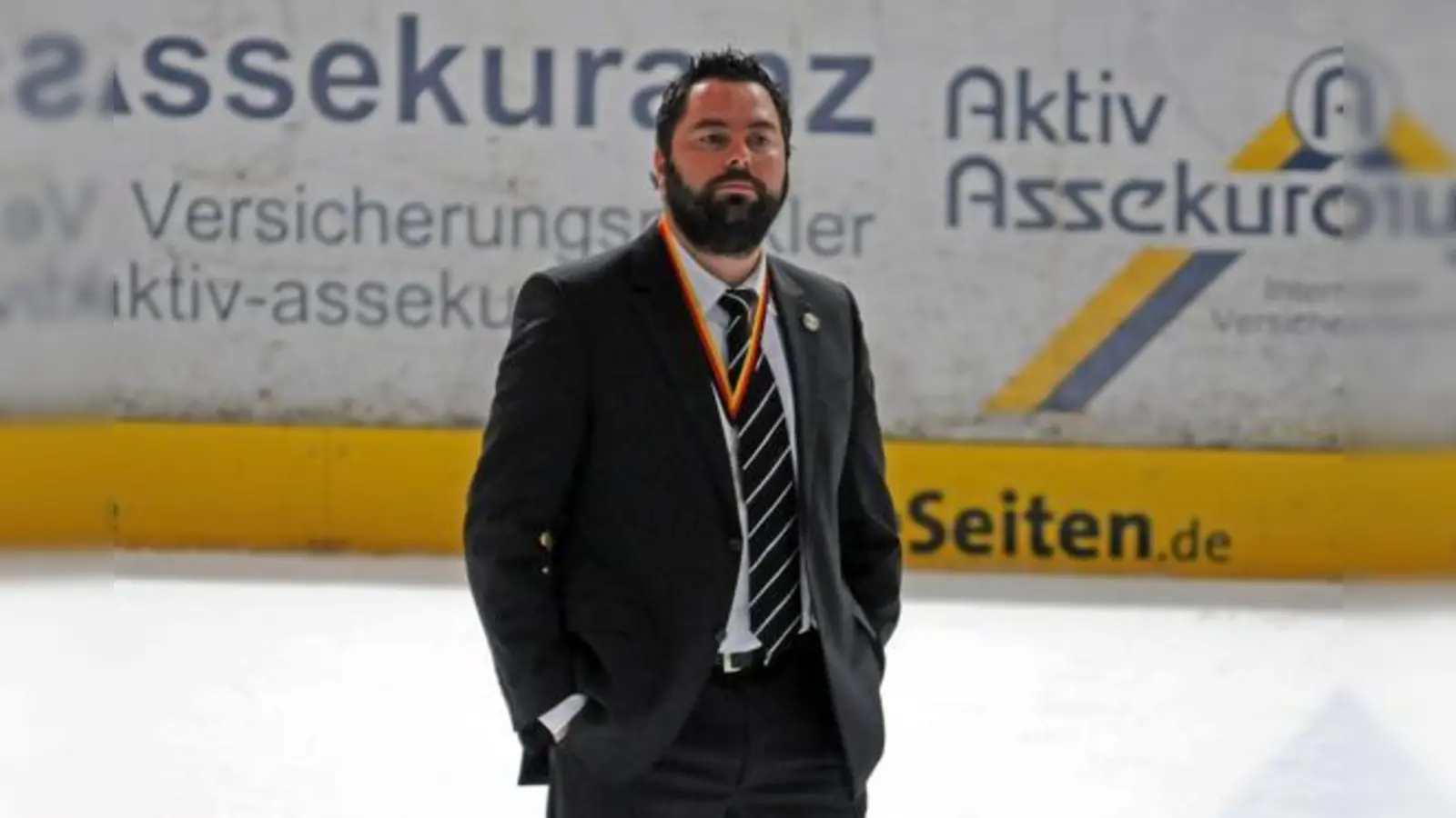 Direkt nach dem verlorenen Playoff-Finale hatte Manager Christian Winkler andere Gedanken. Die Weichen für die Zukunft des EHC München hatte er bereits vorher gestellt.    (Foto: Heike Feiner)