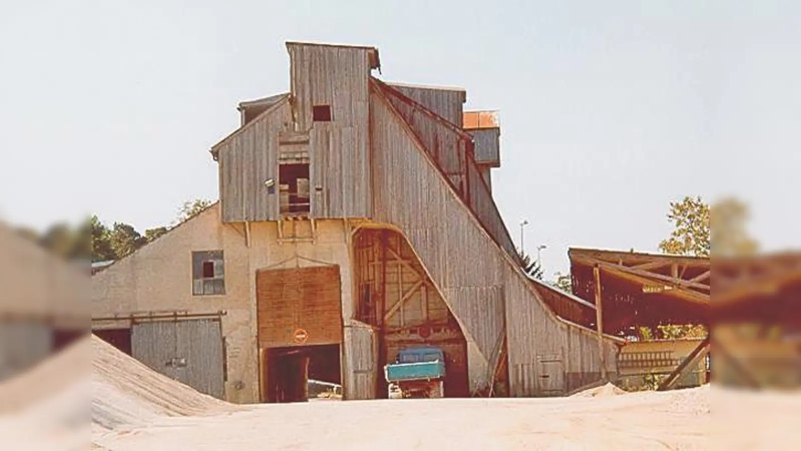 Das Kieswerk an der Putzbrunner Straße hat in den 70er-Jahren seine Pfründe ausgeschöpft.	 (Foto: Privat)