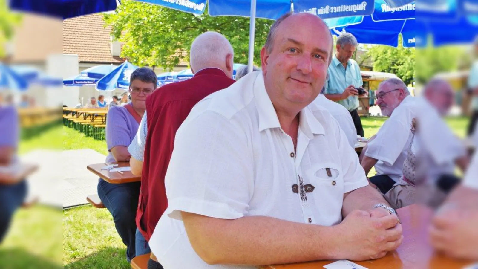 Marktleiter Ludwig Dosch von der Bayern Markt GmbH organisiert alljährlich die Fisch- und Markttage am Laimer Anger. (Foto: kö)