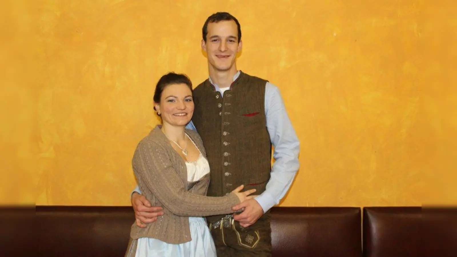 In Lauerstellung: Petra und Fabian Kraft sind das Prinzenpaar des Faschingsclub Neuhausen. (Foto: sb)