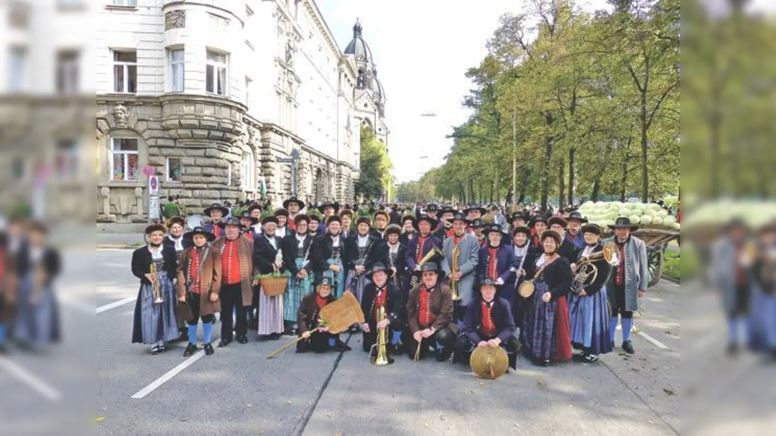Die Musikkapelle Gelting ist eine von 158 Gruppen beim traditionellen Trachten- und Schützenzug zur Wiesn. »Der Höhepunkt des Musikerjahres«, sagt Schriftführer und Altbürgermeister Georg Rittler. 	 (Foto: Musikkapelle Gelting)