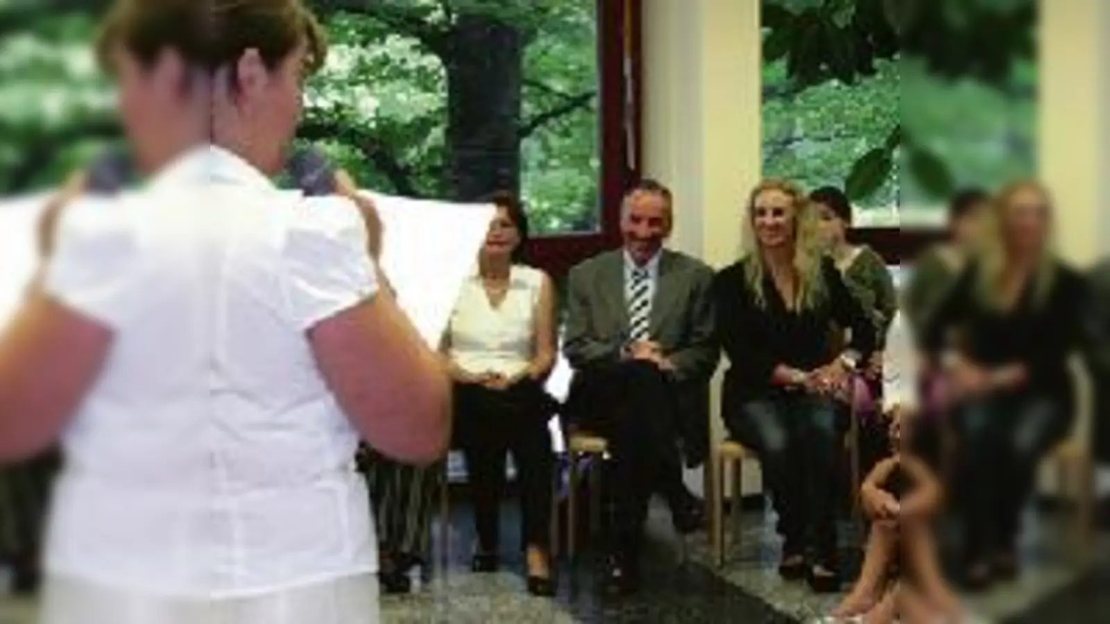 Die Schüler und Lehrer der Eduard-Spranger-Schule machten ihrem langjährigen Rektor Bernd Scholten einen angenehmen Abschied.	  (Foto: gf)