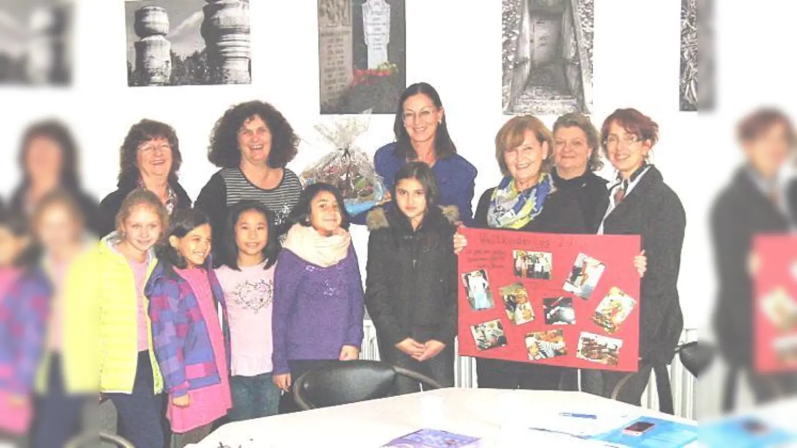 Kinder kämpfen mit einer Backaktion für mehr Chancen. 	 (Foto: VA)