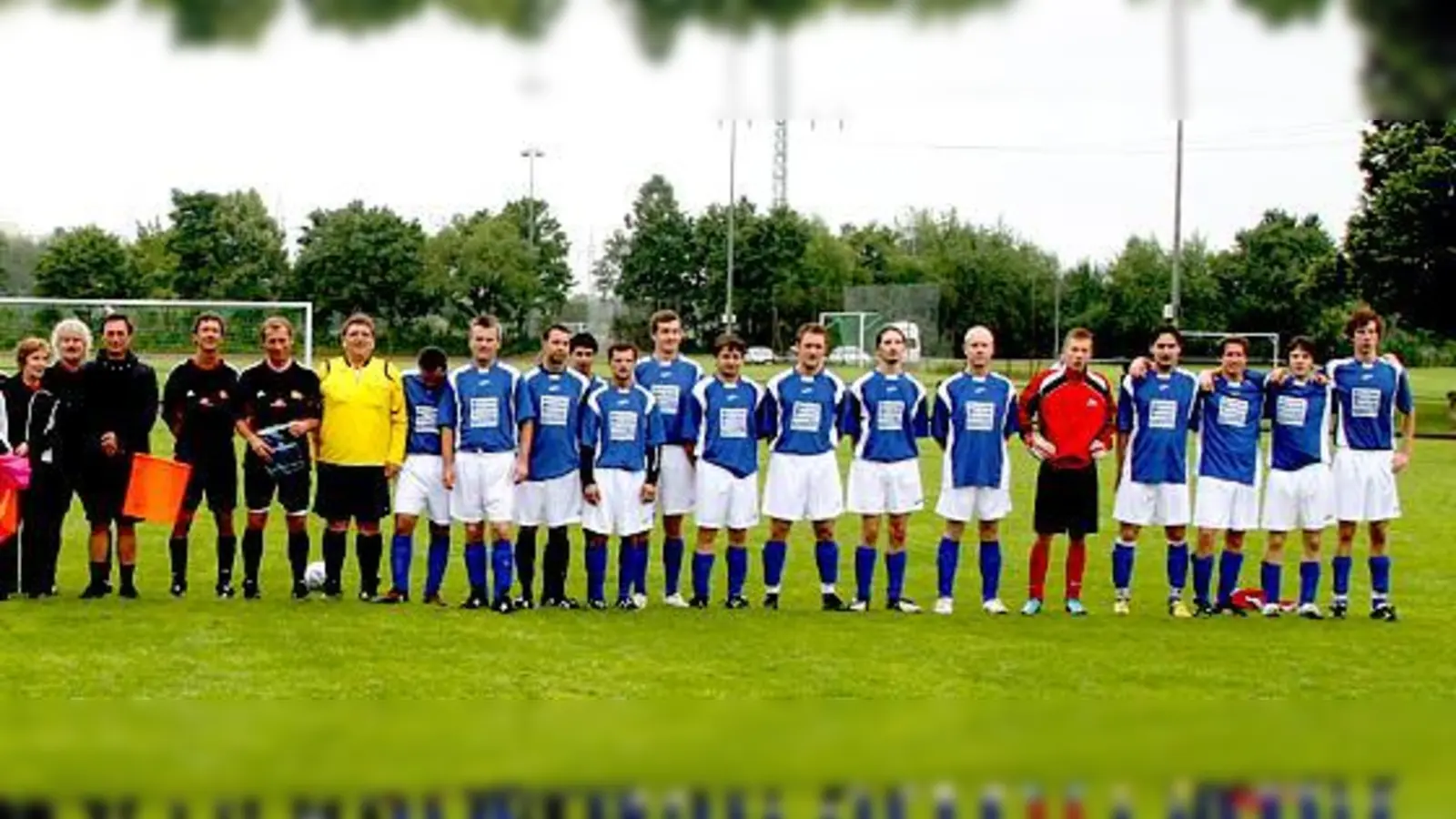 Die Auswahlelf der Münchener Nord-Rundschau wird sich am kommenden Samstag wieder einen heißen Kampf mit dem FC Sternstunden liefern. 	 (Fotos: cr)