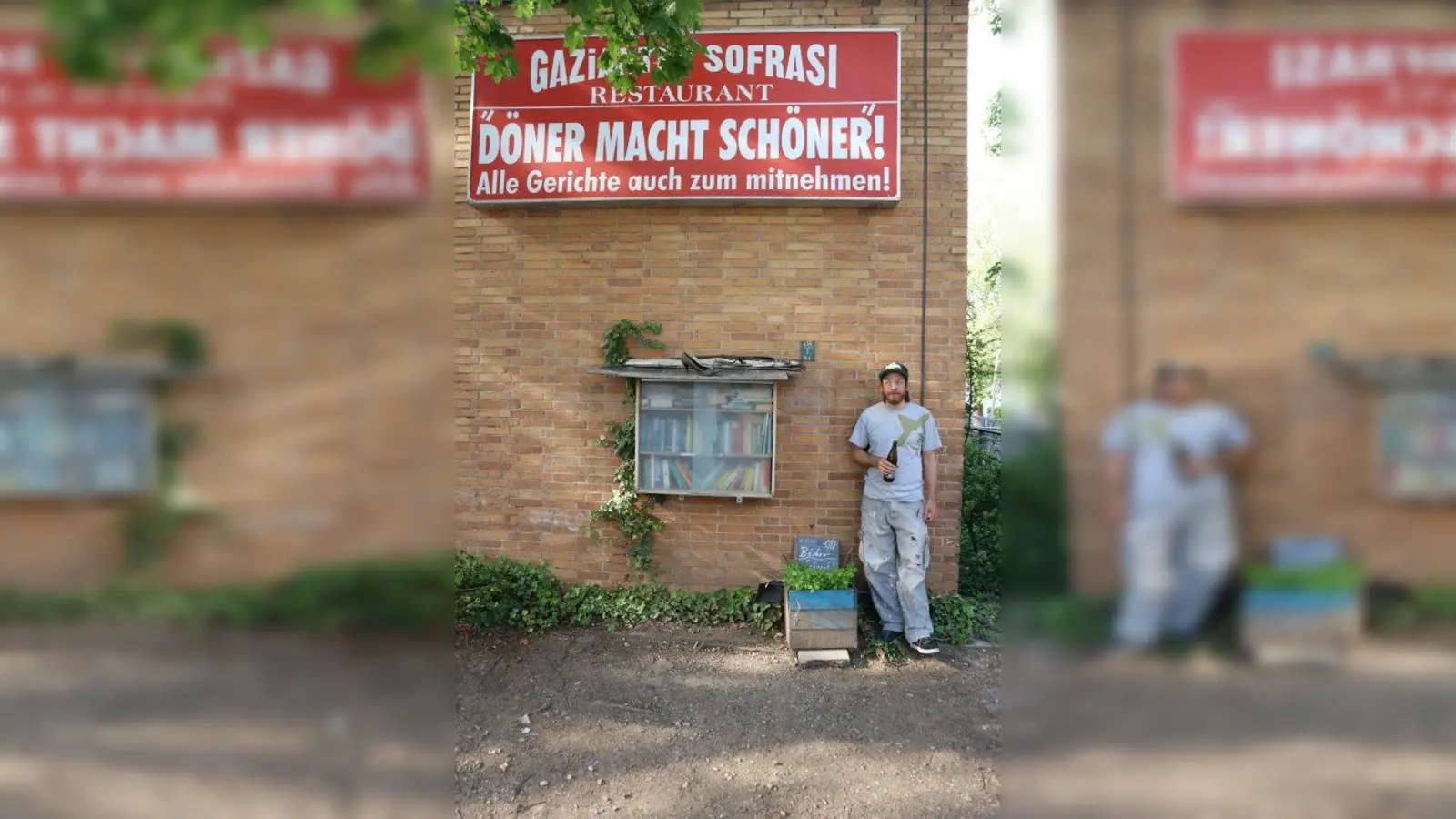 Matt Wiegele ließ das Reklameschild vom früheren Dönerhaus mit der Aufschrift „Döner macht schöner“ ans Kösk installieren. (Foto: Mikka Stampa)